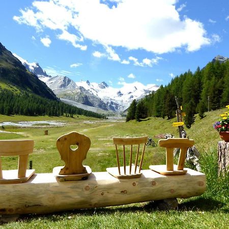 Hotel Roseg-Gletscher بونتريسنا المظهر الخارجي الصورة