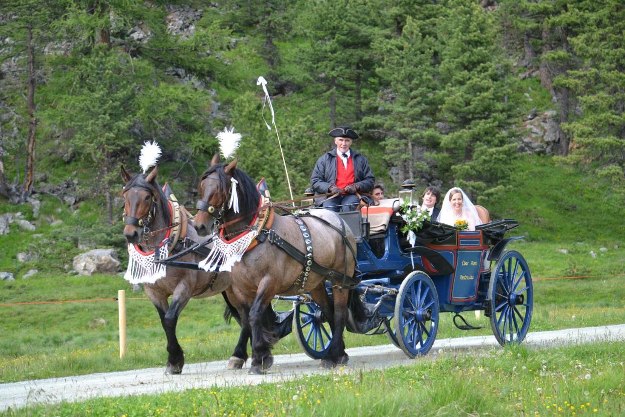 Hotel Roseg-Gletscher بونتريسنا المظهر الخارجي الصورة