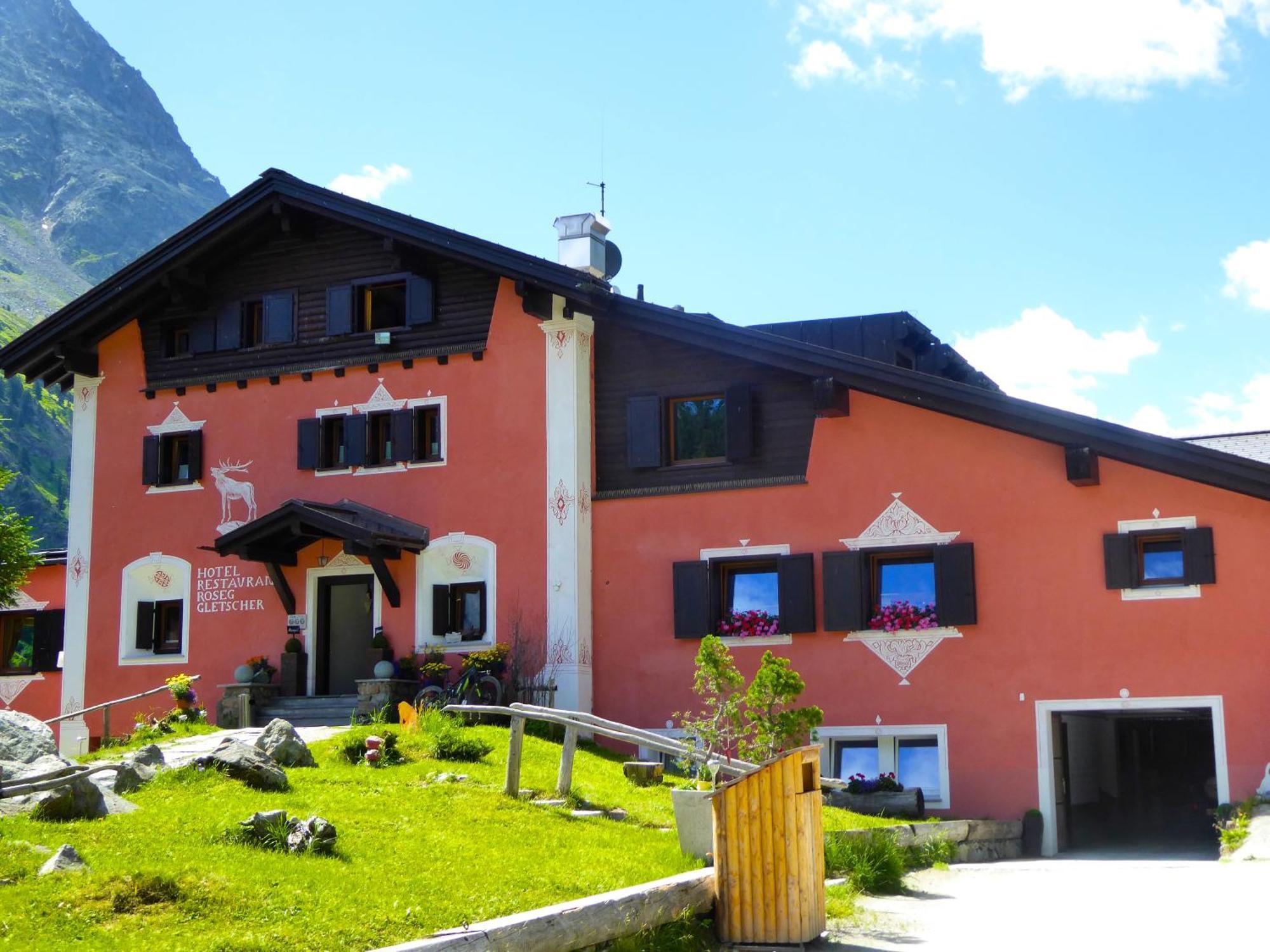 Hotel Roseg-Gletscher بونتريسنا المظهر الخارجي الصورة